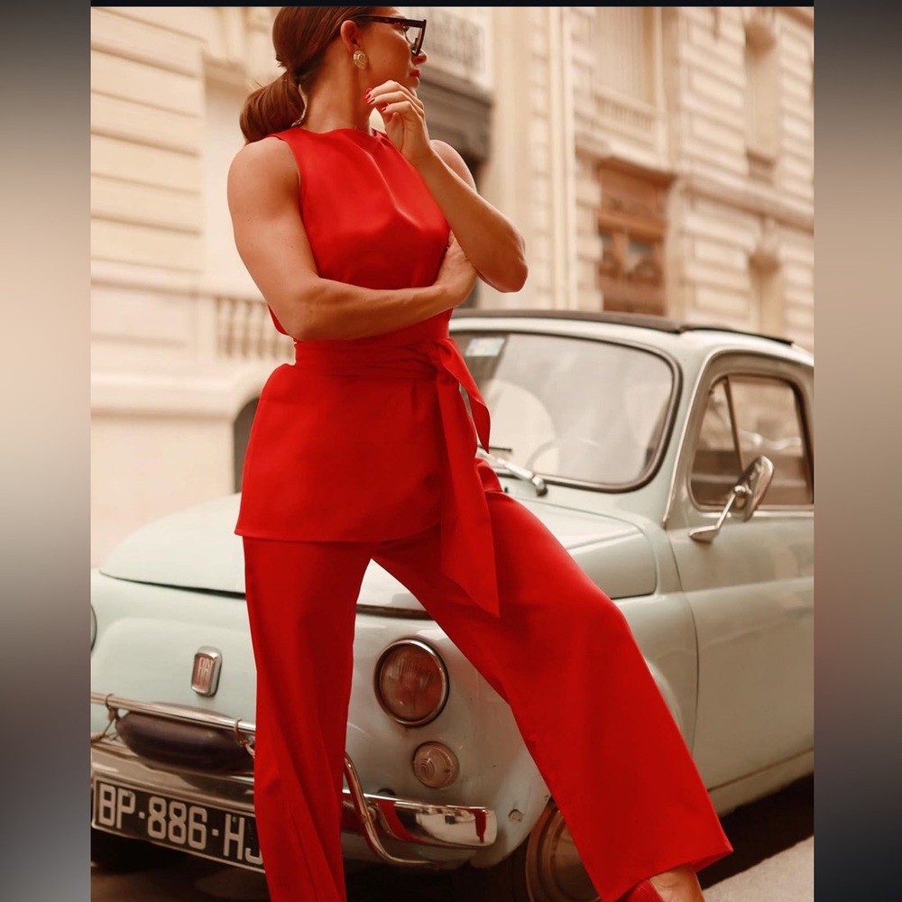 AUDREY LEIGHTON red crisp tailored sleeveless top and pants set (orig $192)